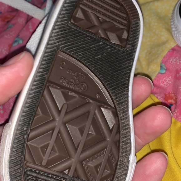 Converse infant sneakers. Size 3. - Picture 7 of 8